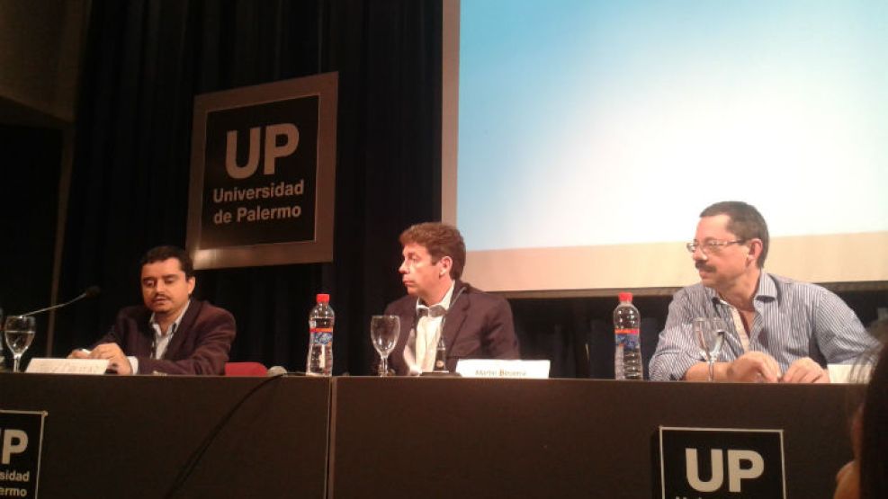 José Crettaz, Martín Becerra y Henoch Aguiar debatieron sobre la incidencia de la Ley de Medios, con Daniel Santoro como moderador.