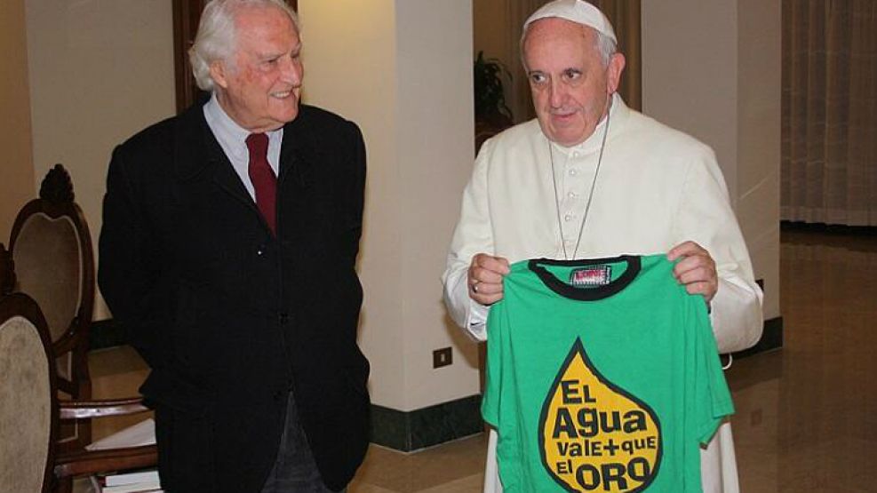 Pino Solanas fue el último en obtener la preciada foto con el Papa Francisco.