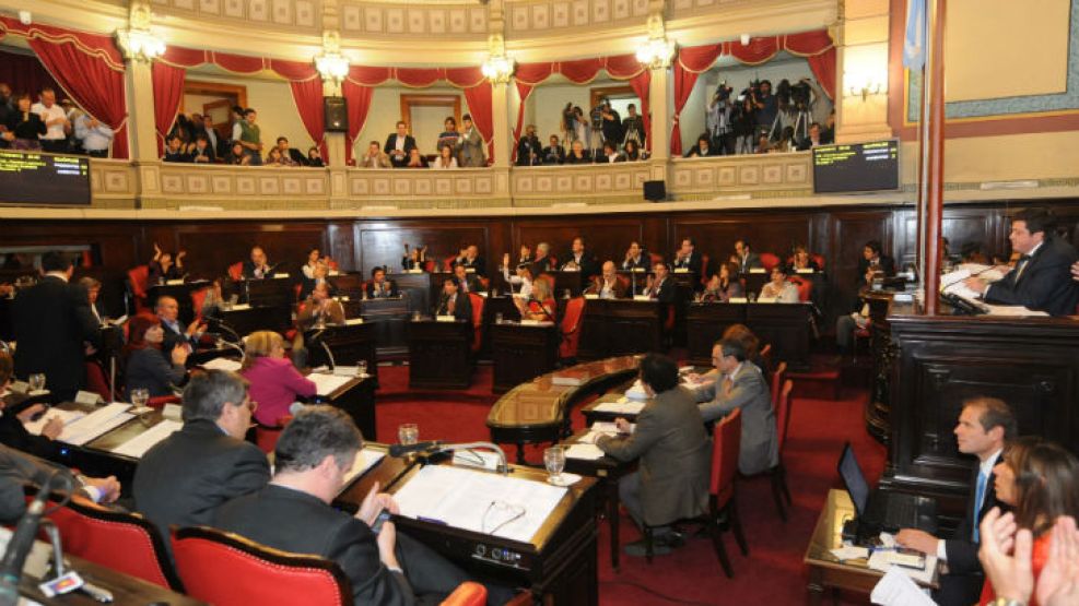 Tras el acuerdo entre Scioli y Massa, la Legislatura aprobó el Presupuesto y la Ley Fiscal 2014. 