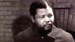 En 1961, Mandela dio su primera entrevista televisiva.