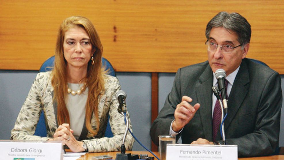 El ministro brasileño festejó el giro político argentino.