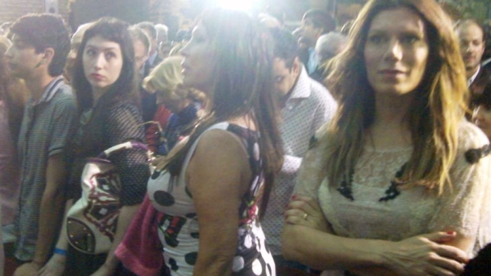 Moria Casán, Sofía Gala y Flor de la V, entre algunas de las famosas que celebraron la democracia con CFK.
