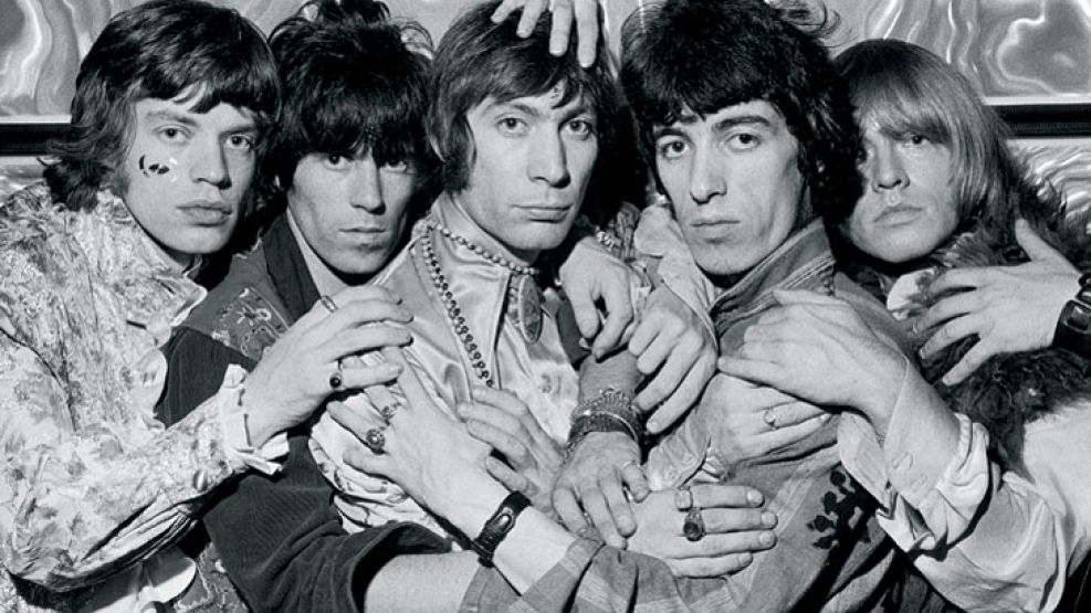 Flash. Los músicos –formación modelo 1967, con Bill Wyman y Charlie Watts– retratados por Cooper, quien según Lennon fue el único que supo capturar “aquellos sueños de futuro”.