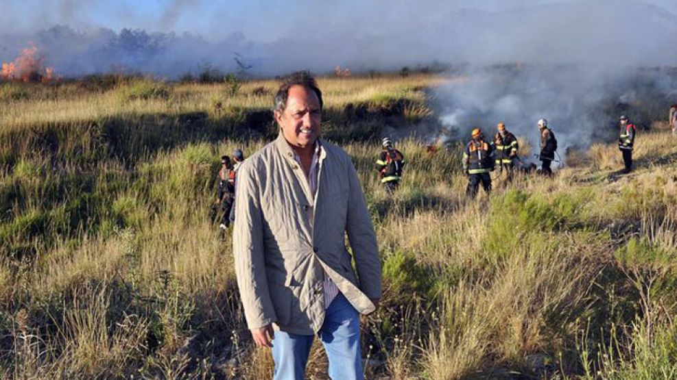 El gobernador de la Provincia de Buenos Aires, Daniel Scioli, recorrió las zonas afectadas.