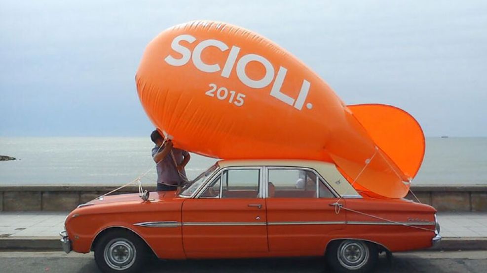 En Mar del Plata, se lanzó de lleno la campaña con globos y promotoras.