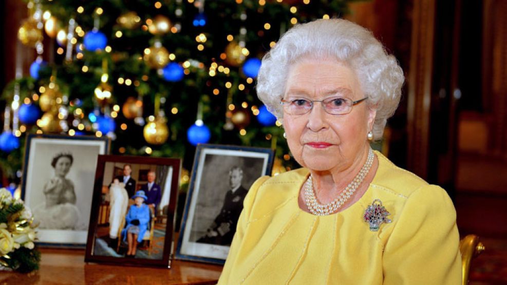 La reina de Inglaterra planea una "jubilación" tranquila en medio de peleas familiares 