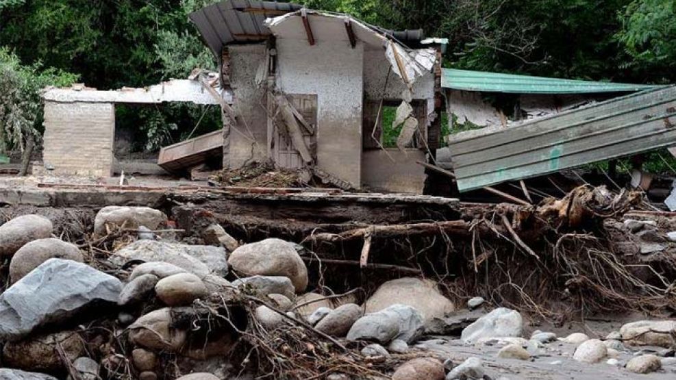 El temporal de Catamarca dejó un saldo, hasta ahora, de 13 muertos y una docena de desaparecidos.