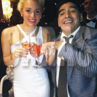 Exclusivo: En la víspera de San Valentín el astro del fútbol eligió el lujoso hotel Edén, en Roma, donde le colocó a su amor un anillo de diamantes Bulgari.