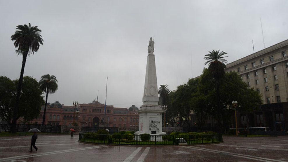 El Servicio Meteorológico Nacional (SMN) emitió una alerta por fuertes lluvias para la ciudad de Buenos Aires y los partidos más cercanos del conurbano. 
