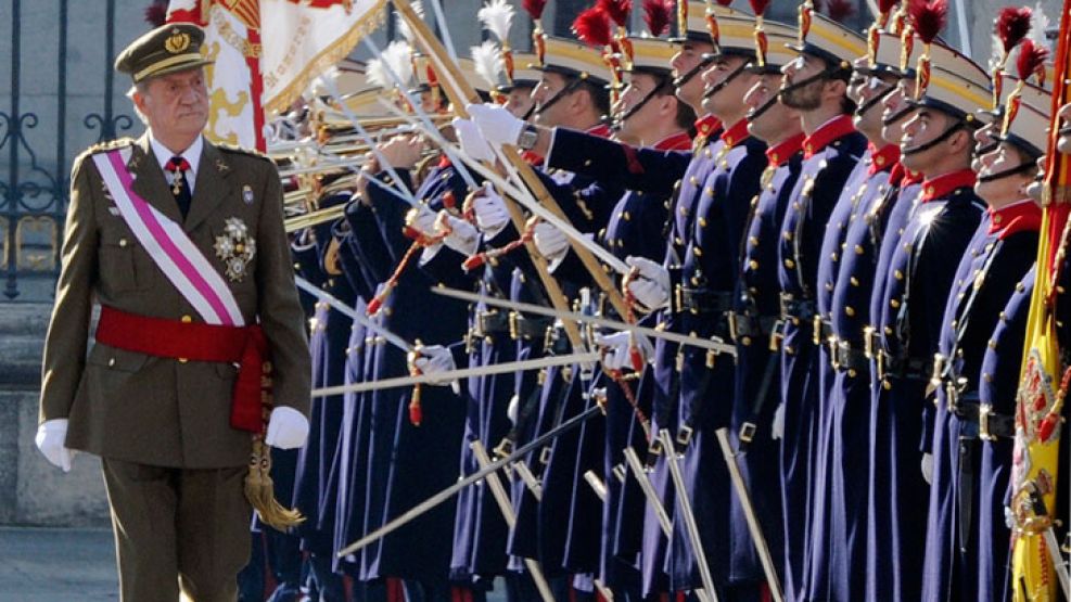 Desfile. Juan Carlos inició una estrategia para lavarle la cara a su reinado. El plan incluye mostrar lo que gana cada integrante de su familia.