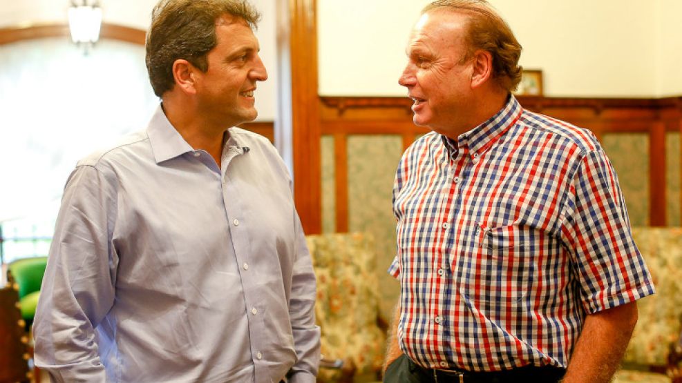 El diputado y líder del Frente Renovador, Sergio Massa, y el el intendente de Merlo, Raúl Othacehé.