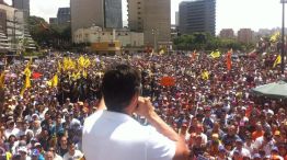Miles de personas se volcaron a las calles de diversas ciudades de Venezuela para protestar contra la política económica del gobierno que encabeza Nicolás Maduro.