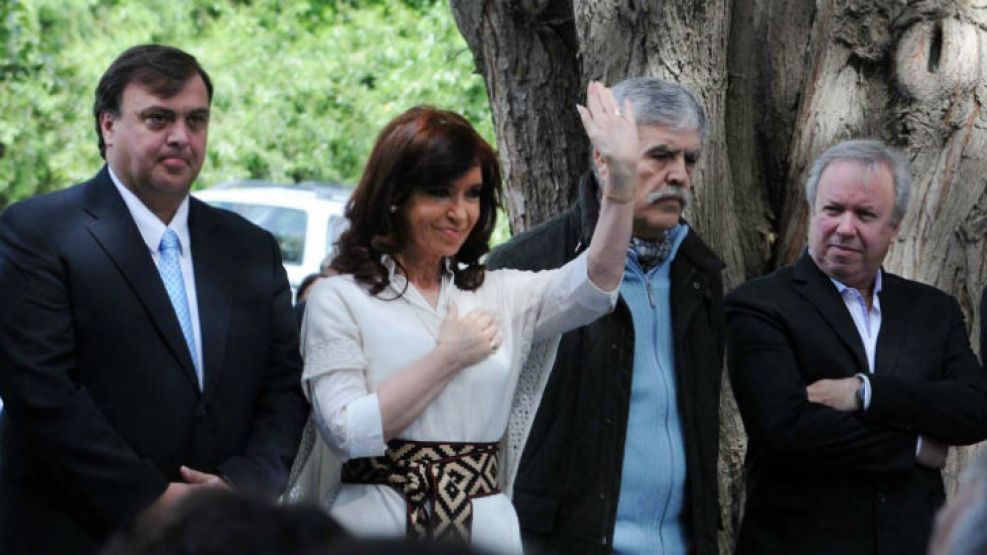 Cristina Kirchner encabezó este mediodía un acto en el Calafate, SantaCruz, para conmemorar el 137 aniversario del bautismo del Lago Argentino