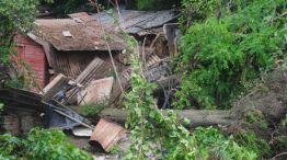El tornado en Berazategui dejó destrozos y a miles de usuarios sin energía.