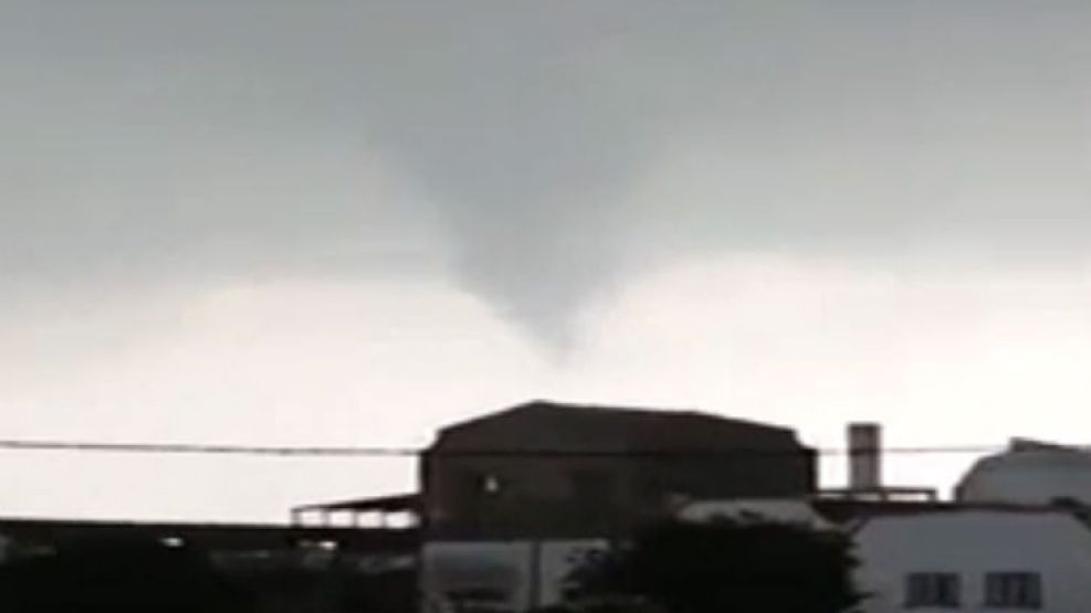 Captura del tornado en Berazategui.