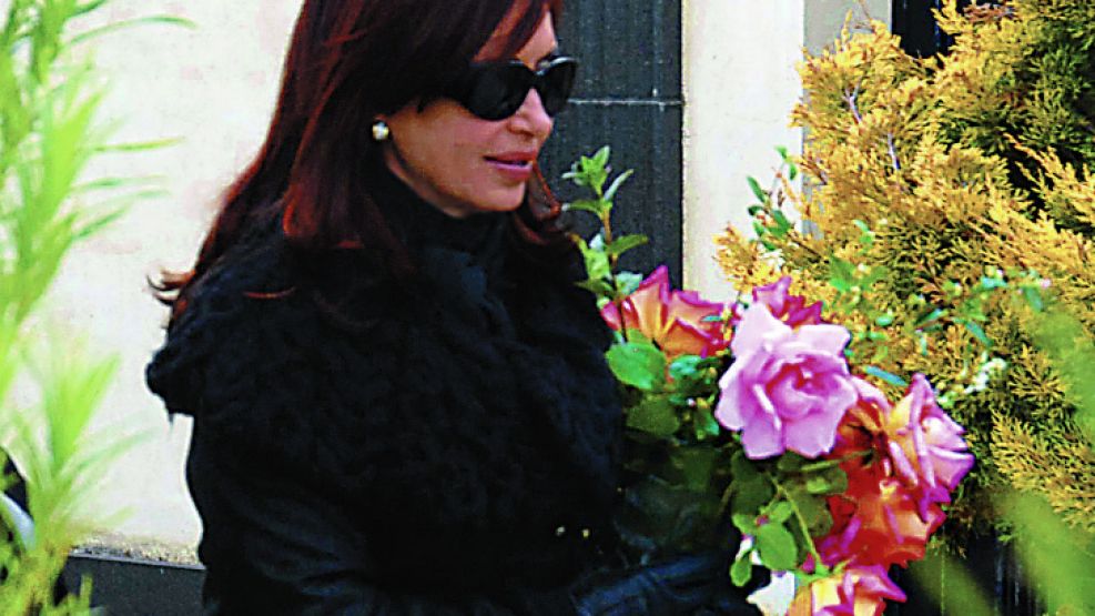 La Presidenta Cristina Fernández volverá a visitar la tumba de Néstor Kirchner.