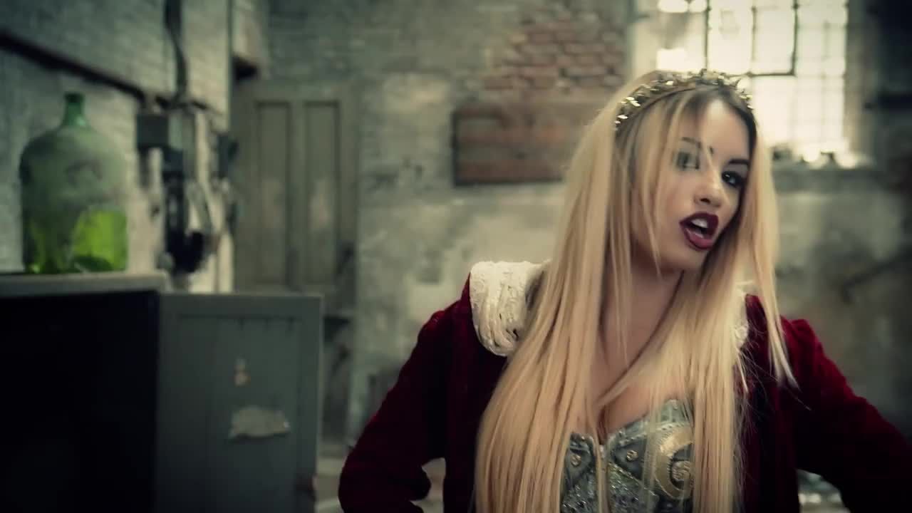 Lali Esposito Asesina (4)