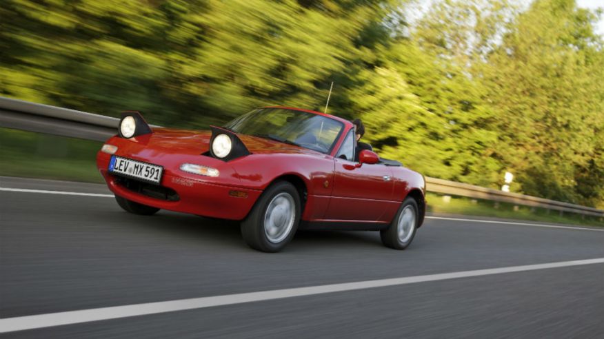 cuando-el-pequeno-deportivo-con-faros-abatibles-se-estreno-en-febrero-de-1989-en-chicago-conquisto-el-mundo-de-golpe-credito-mazda-mazda-dpa-tmn