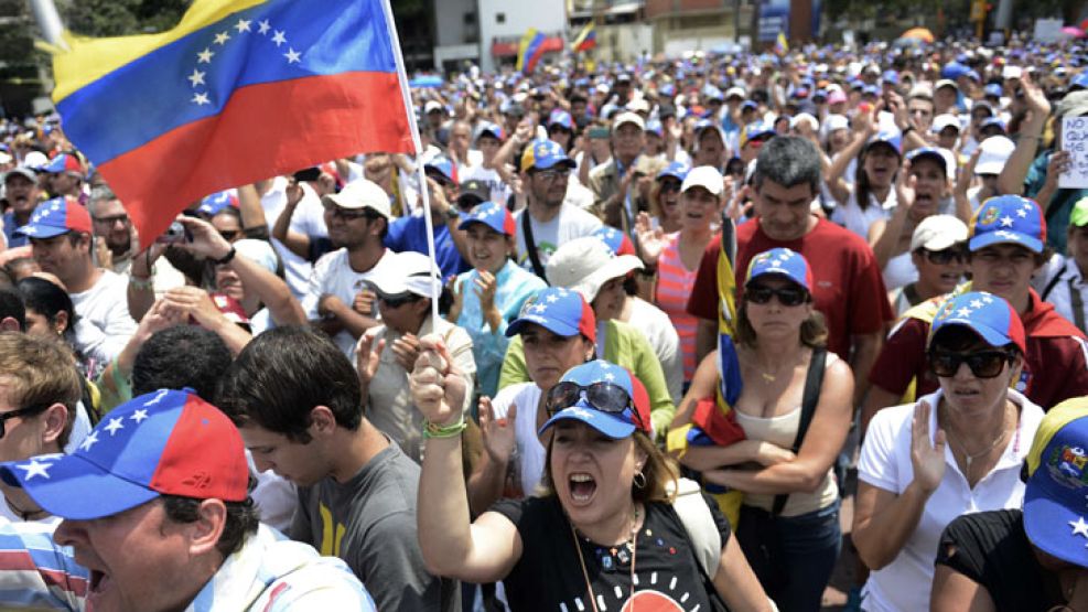 En la calle. Ayer se produjo una nueva manifestación de los sectores del antichavismo que marcharon por el este de Caracas.