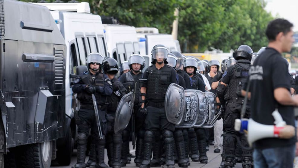 La Policía desalojó el otro predio tomado en Villa Lugano