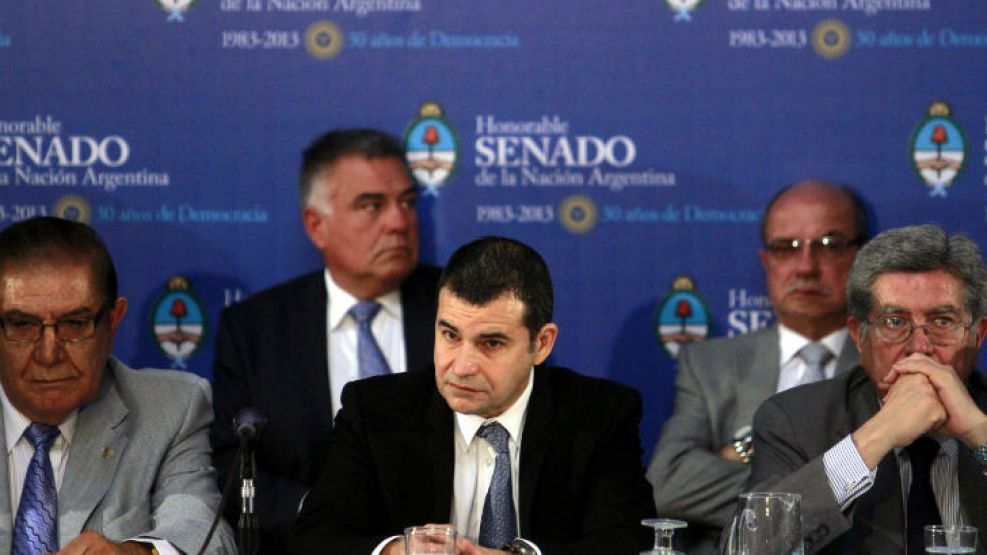 Galuccio, en el Senado para defender el acuerdo con YPF.