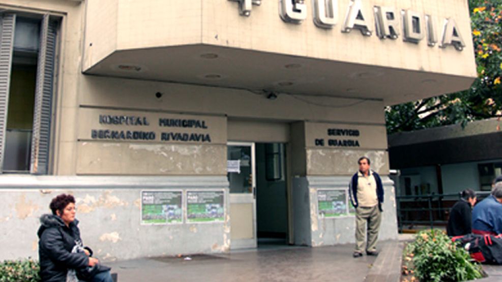 La puerta de entrada al Hospital Rivadavia.