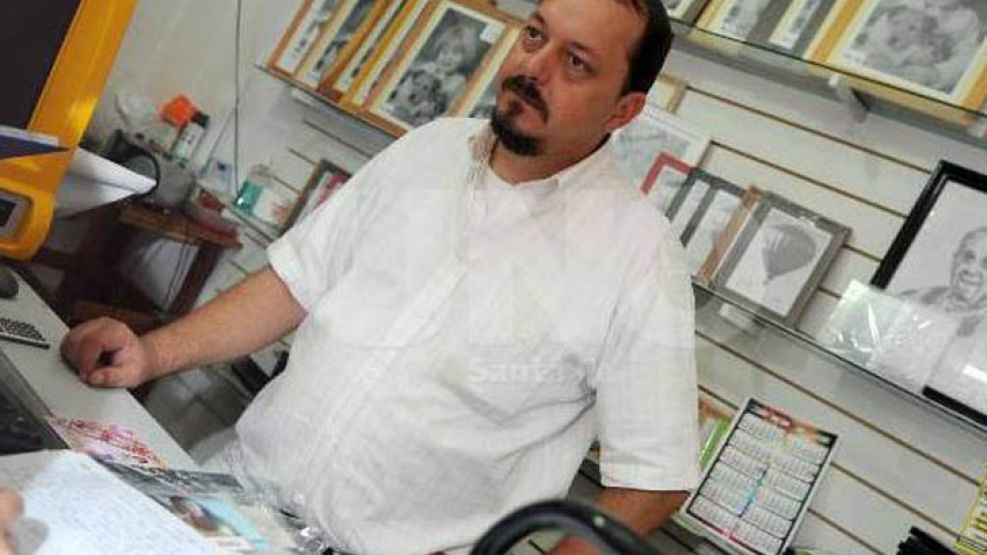 Leandro Enrique Vurcharchuc, propietario del local asaltado.