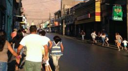 Tras el alerta de Tsunami, toda la ciudad de Iquique, al norte de Chile, fue evacuada a la zona de los cerros.