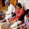 mujeres-marroquies-obtienen-el-aceite-de-argan