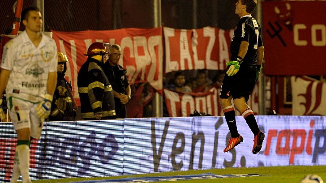Independiente sufrió pero sigue en la pelea por el ascenso | 442