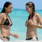 Cara Delevingne y Michelle Rodriguez en la playa (1)