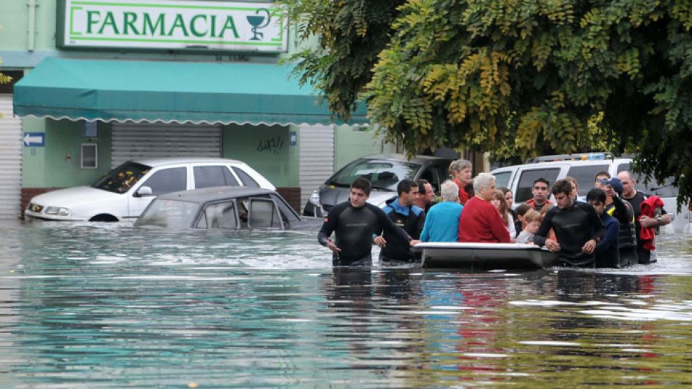 A un año de la inundación en La Plata, que dejó un saldo de 89 muertos, damnificados y familiares de las víctimas realizarán actos, homenajes y protestas durante toda la jornada. 