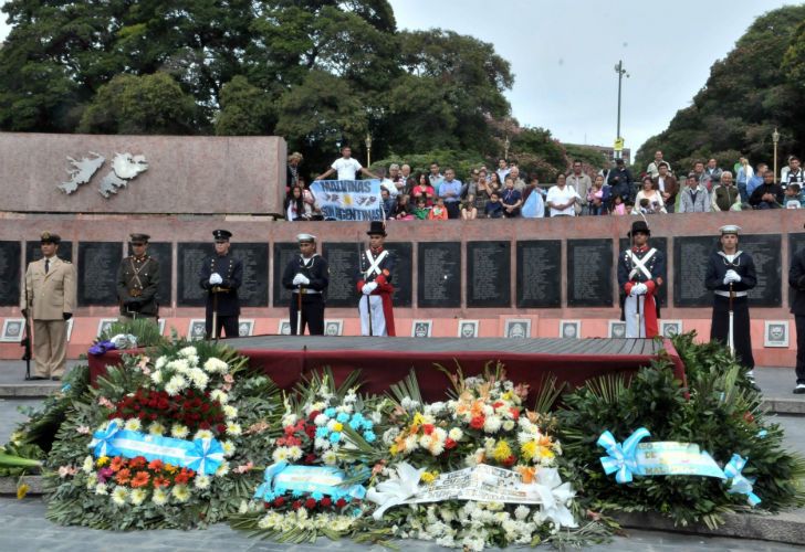 Diferentes actos en conmemoración del Día del Veterano de Guerra y caídos en Malvinas se realizaron en diversos puntos del país. 