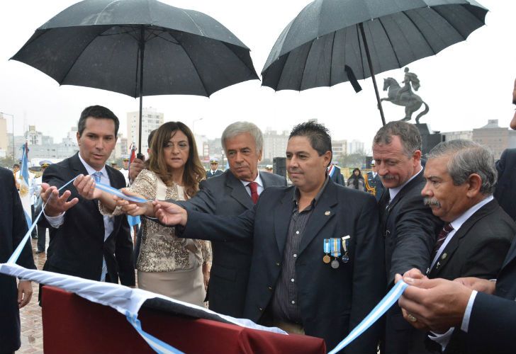 Diferentes actos en conmemoración del Día del Veterano de Guerra y caídos en Malvinas se realizaron en diversos puntos del país. 