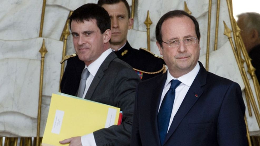 Juntos. El primer ministro Valls y Hollande, después de la primera reunión del nuevo Ejecutivo.