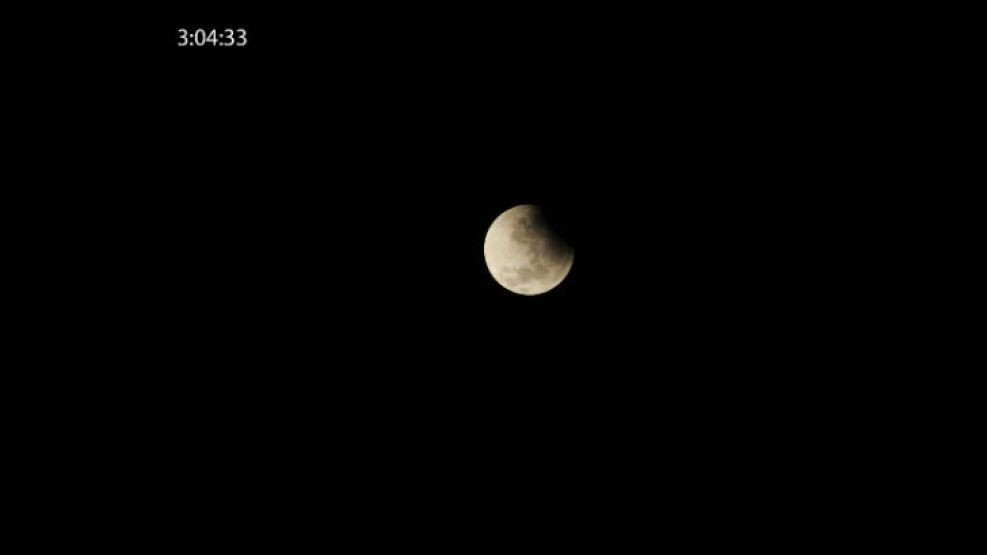 Fotos del eclipse lunar en Buenos Aires.