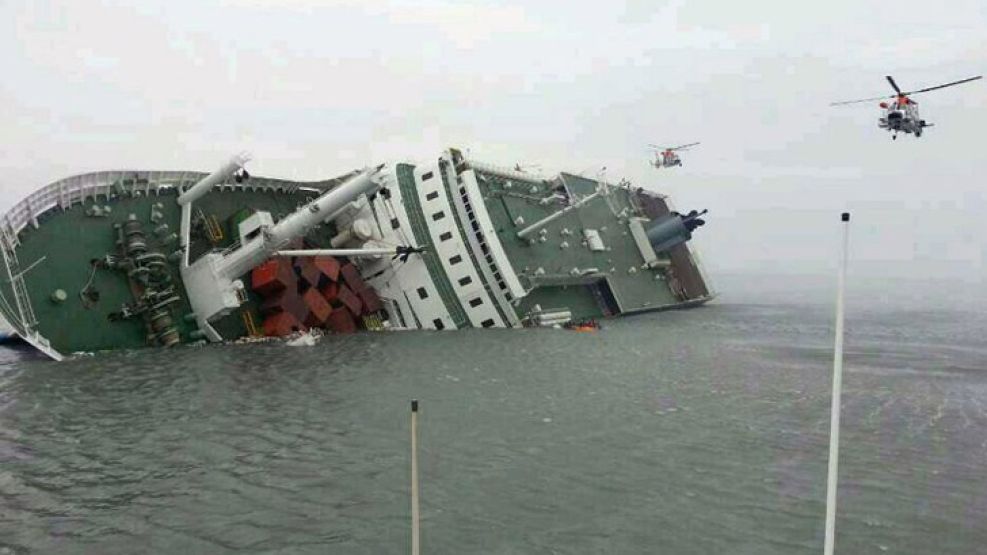 El barco llevaba más de 400 pasajeros