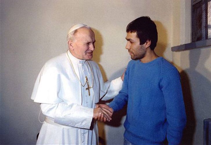 En 1983, Wojtyla perdonó a Agca.