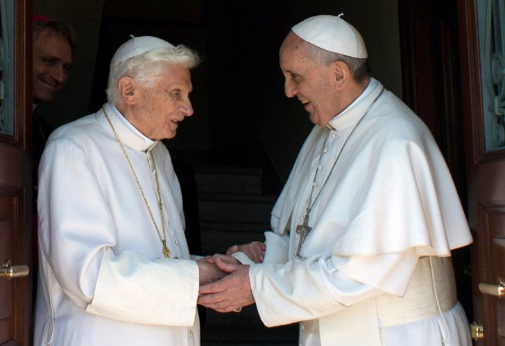 A la ceremonia se sumará la presencia de Benedicto XVI, quien concelebrará la ceremonia con su sucesor, el jesuita argentino Jorge Bergoglio.