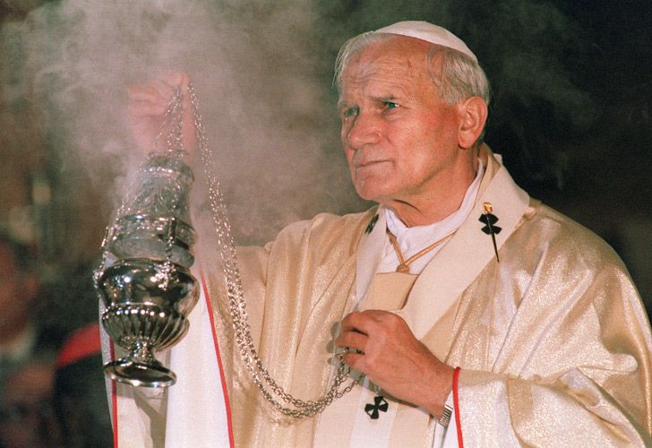 Wojtyla, un papado entre atentados y una iglesia en decadencia.