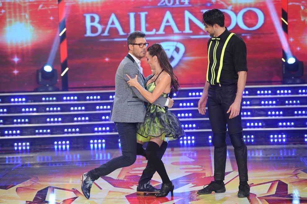 Mora Godoy baila tango con Tinelli