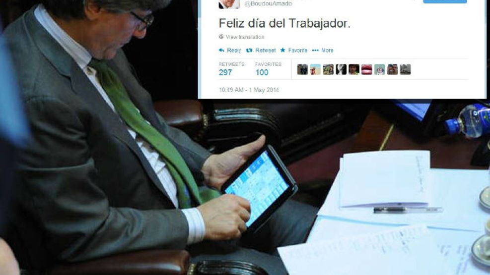 Los usuarios de Twitter le recordaron a Boudou su postal jugando al sudoku en plena sesión. Él mandó saludos por el Día del Trabajador.
