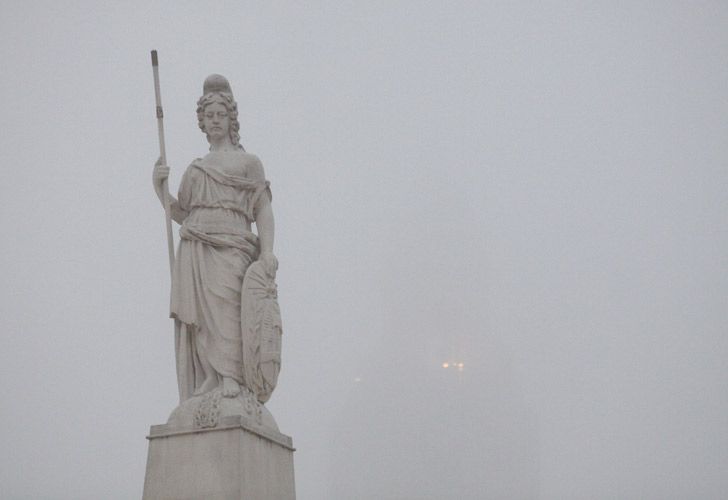 Capital y alrededores amanecieron cubiertos de niebla 