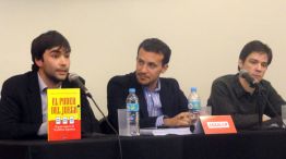 Ramón Indart y Federico Poore presentaron el libro. Moderó Alejandro Bercovich (centro).