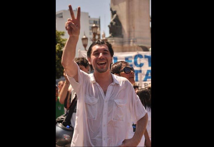Exsubsecretario para la Reforma Institucional y Fortalecimiento de la Democracia, su paso por el cargo dejó denuncias y polémicas.