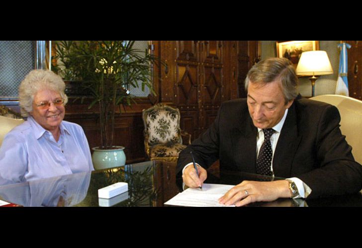 Su llegada a la Corte Suprema la convirtió en la primera mujer en acceder a un cargo en el Máximo Tribunal de Justicia.