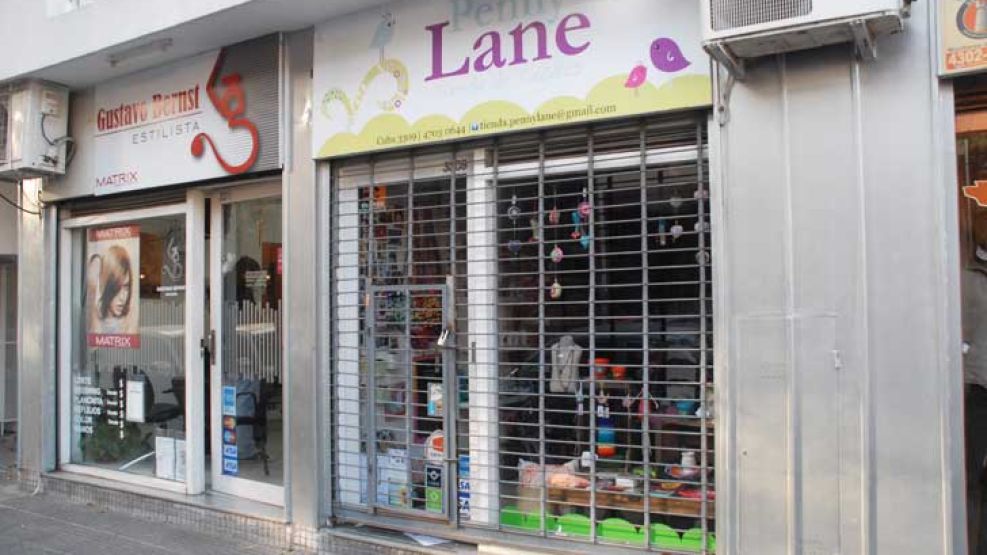 Denuncia. La empleada del comercio fue abusada a plena luz del día. El agresor escapó.