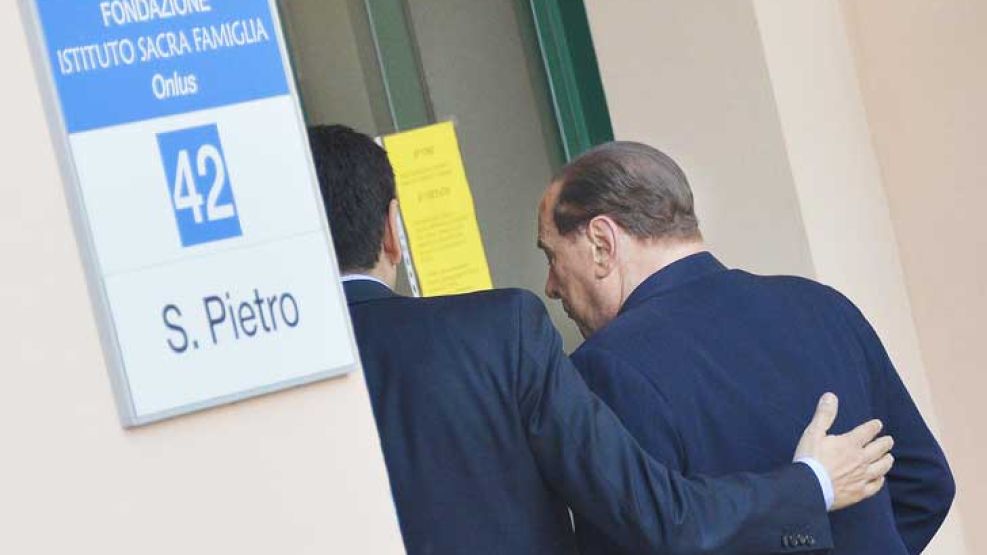 Ingreso. No habló con los periodistas que lo esperaban.