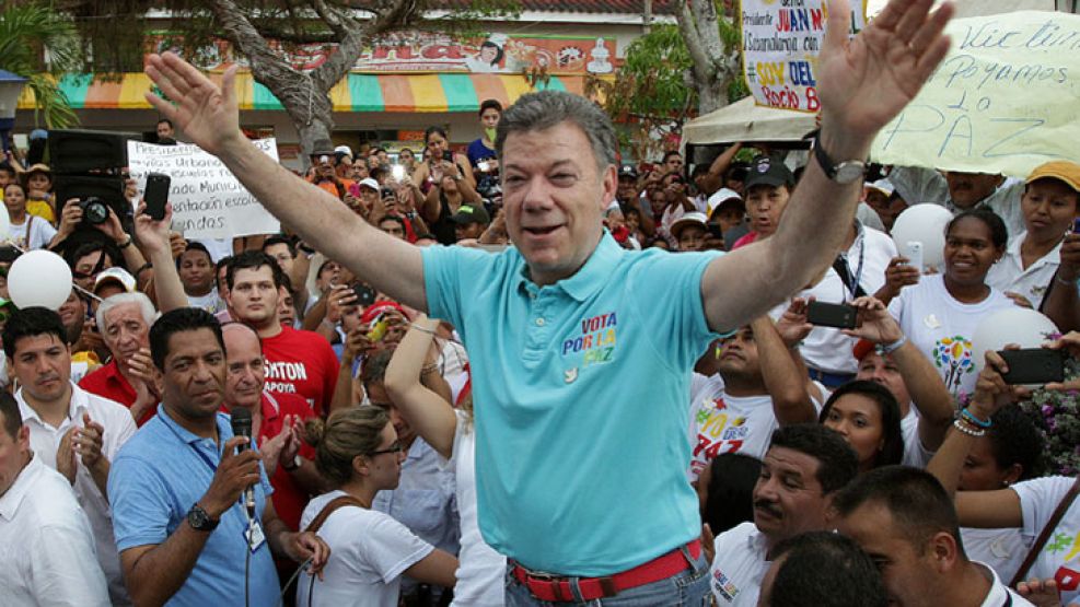 Campaña. El primer mandatario recorre el país y anuncia que en su segunda gestión logrará que las FARC dejen las armas.