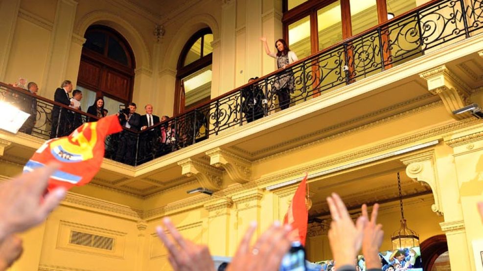 La Presidenta arengó a la militancia después de la Cadena Nacional.